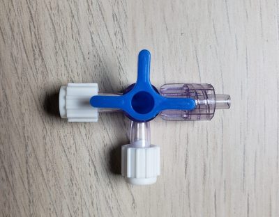 Three-Way Shut-off Valve, Polycarbonate with Luer Lock and Stopcock